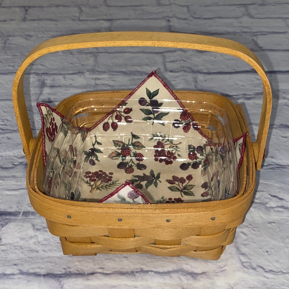 2003 Longaberger Small Berry Basket